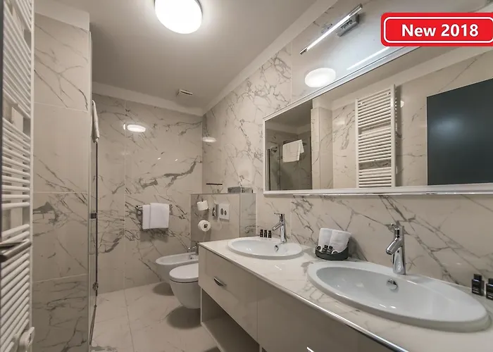 Boutique Acacia Hotel 4*