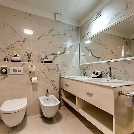 מלון Boutique Acacia 4*