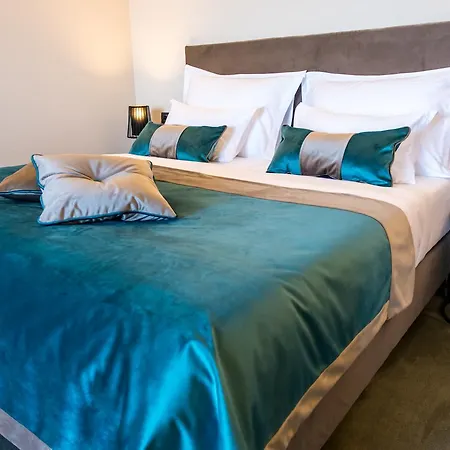 מלון Boutique Acacia 4*