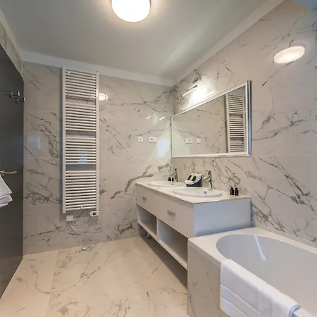 Boutique Acacia Ловран