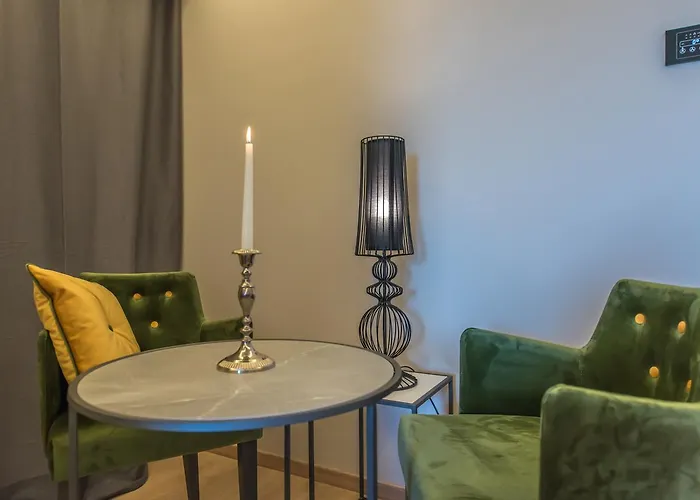 Boutique Acacia Hotel 4*